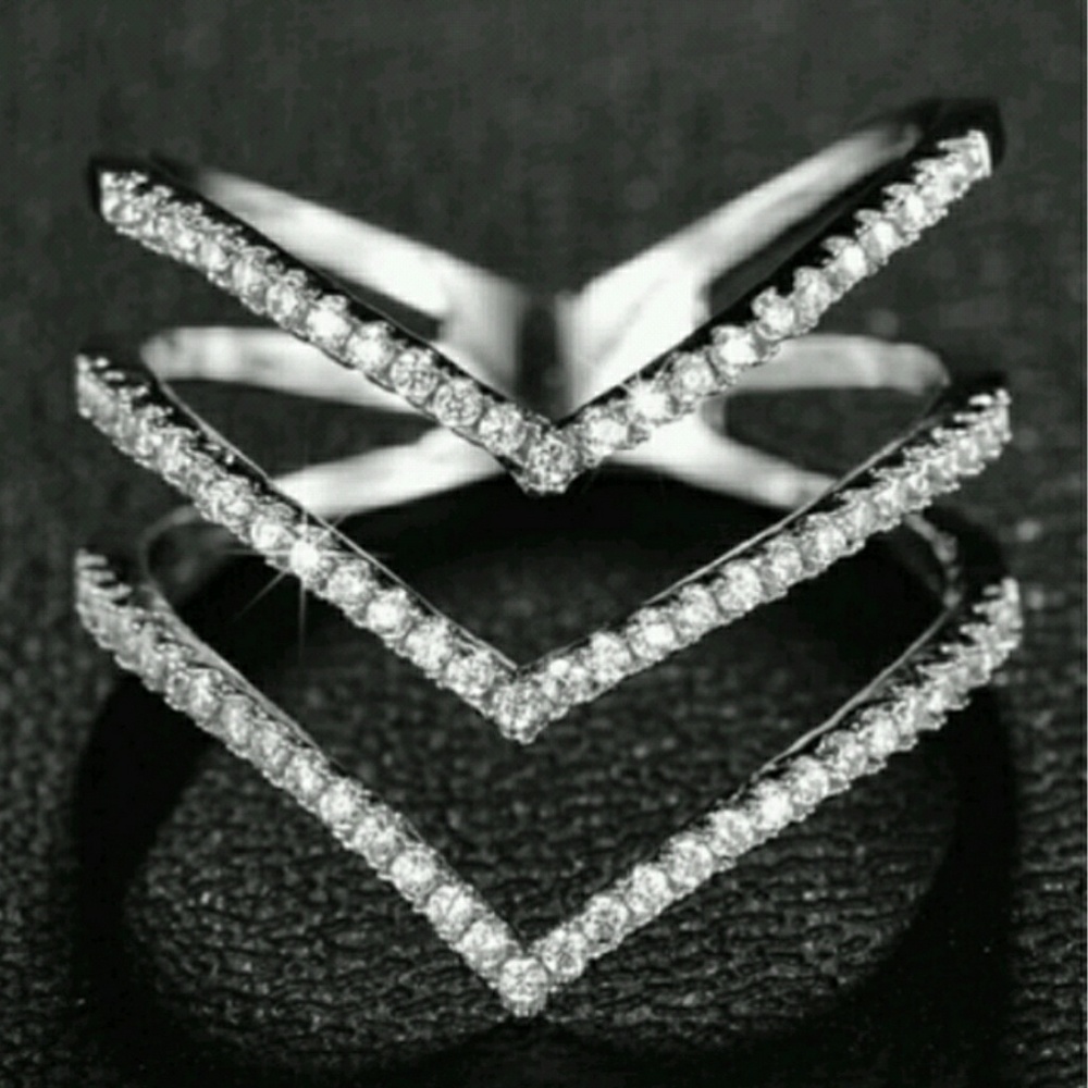 Triple Chevron Ring (Plat Plated-Sz 6,7,8)